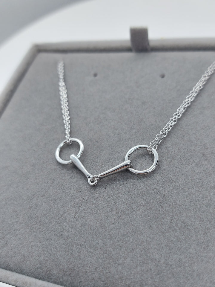 19” Loose Ring Snaffle Necklace